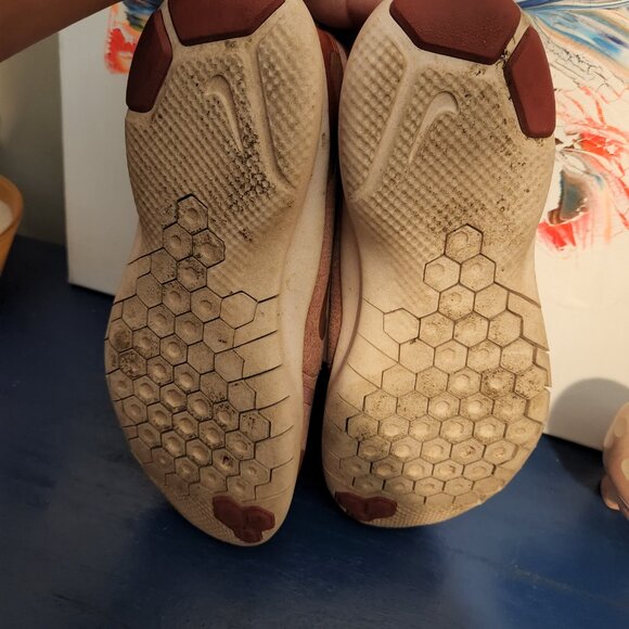 Women's NIKE Flex Experience blush colored running shoes size 8 Lace up - Picture 7 of 7